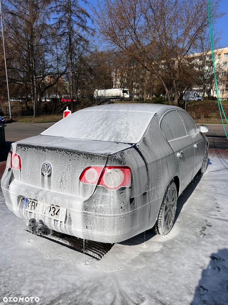 Volkswagen Passat - 19