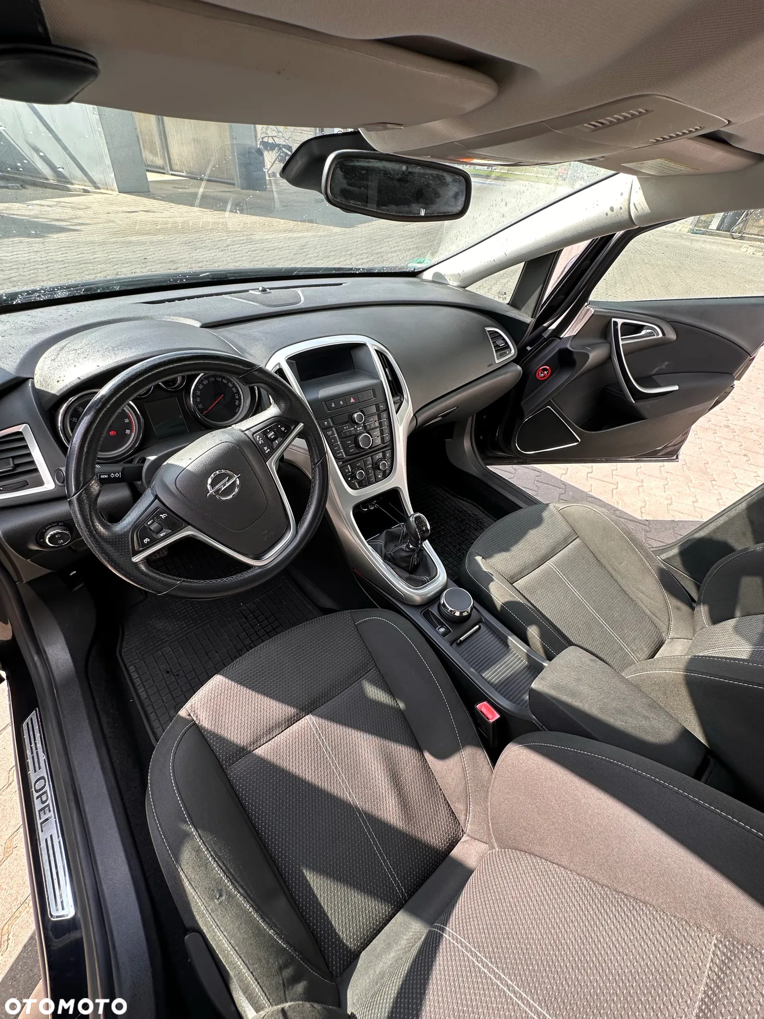 Opel Astra IV 1.4 T Cosmo - 6