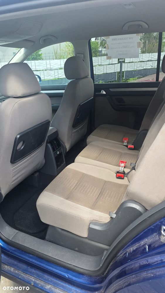Volkswagen Touran - 7
