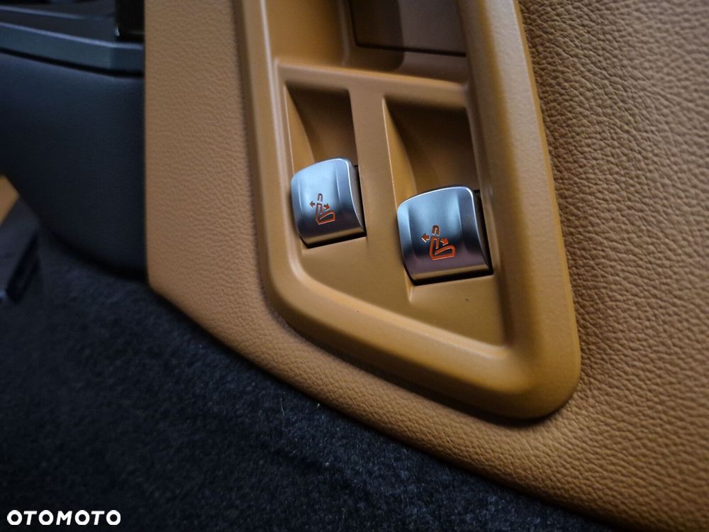 BMW X7 - 26