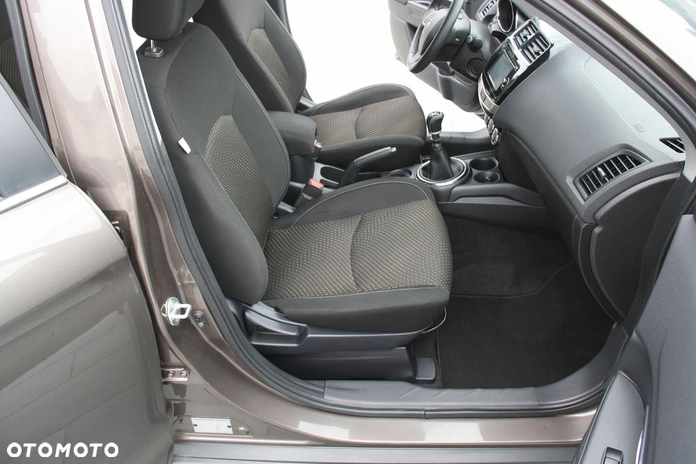 Mitsubishi ASX 1.8 DI-D 2WD Diamant Edition - 21