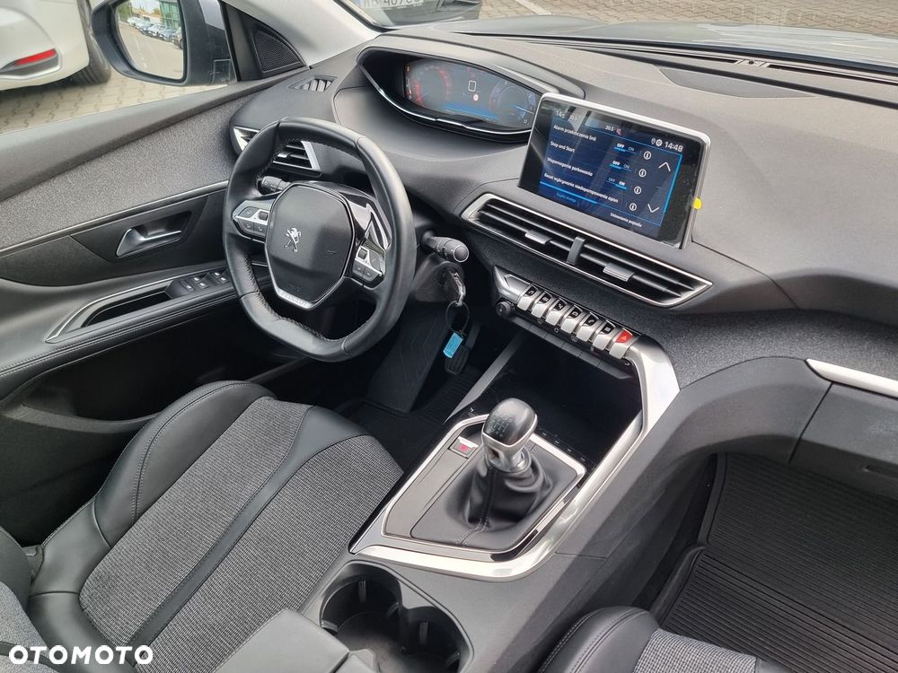 Peugeot 5008 1.2 PureTech Allure S&S - 18