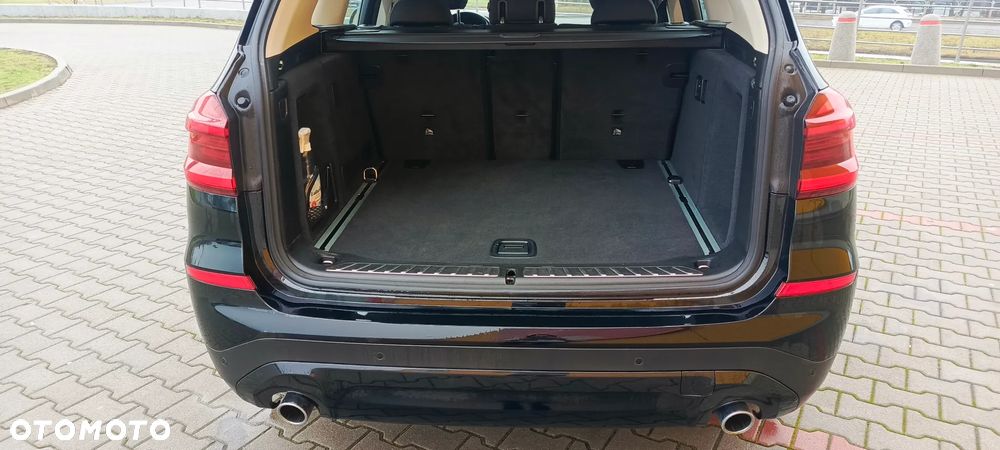 BMW X3 sDrive18d - 9