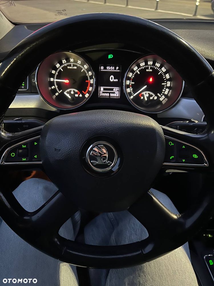 Skoda Superb 2.0 TDI DSG Elegance - 2