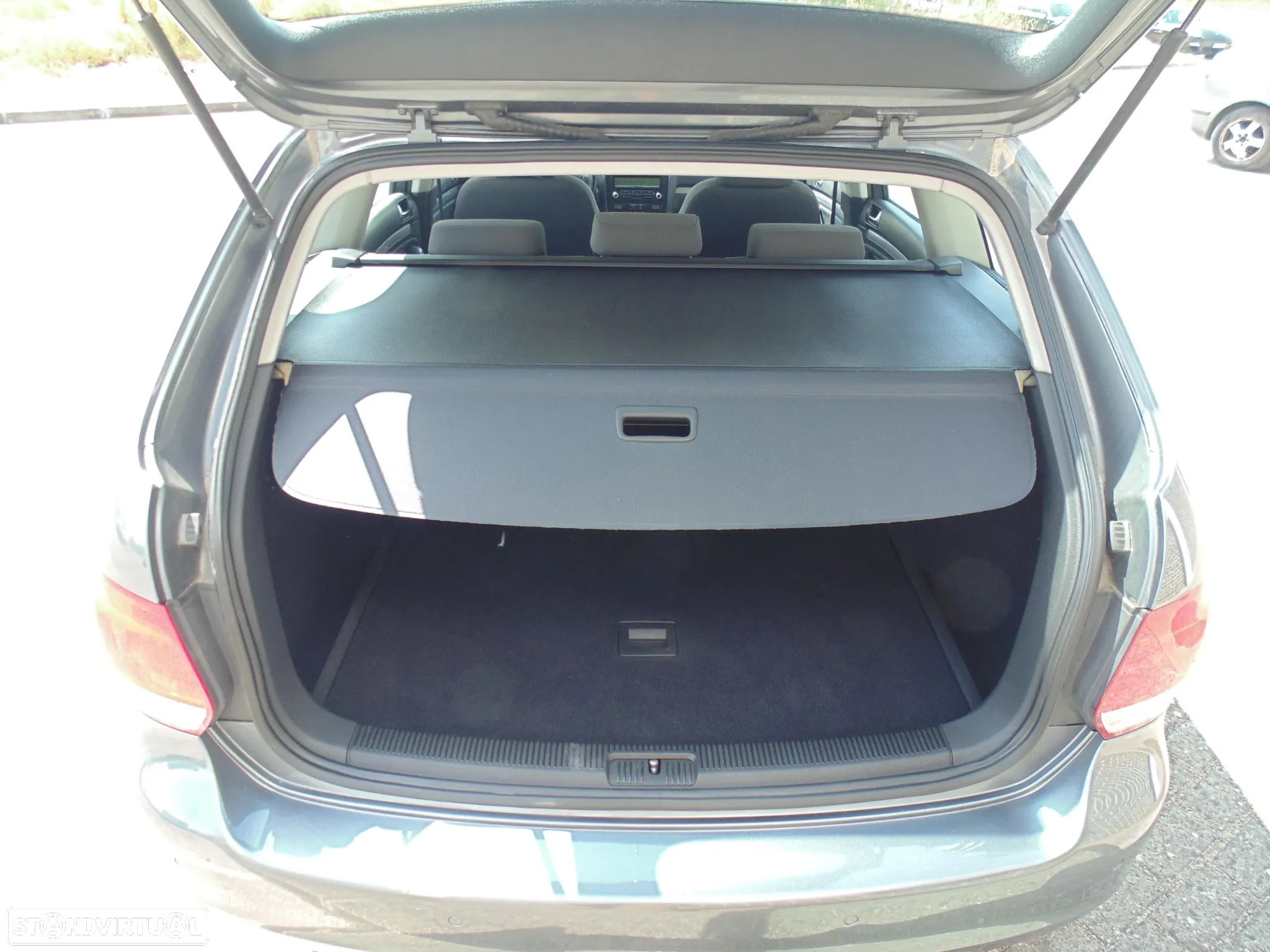 VW Golf Variant 1.9 TDi BlueM Confortline - 15