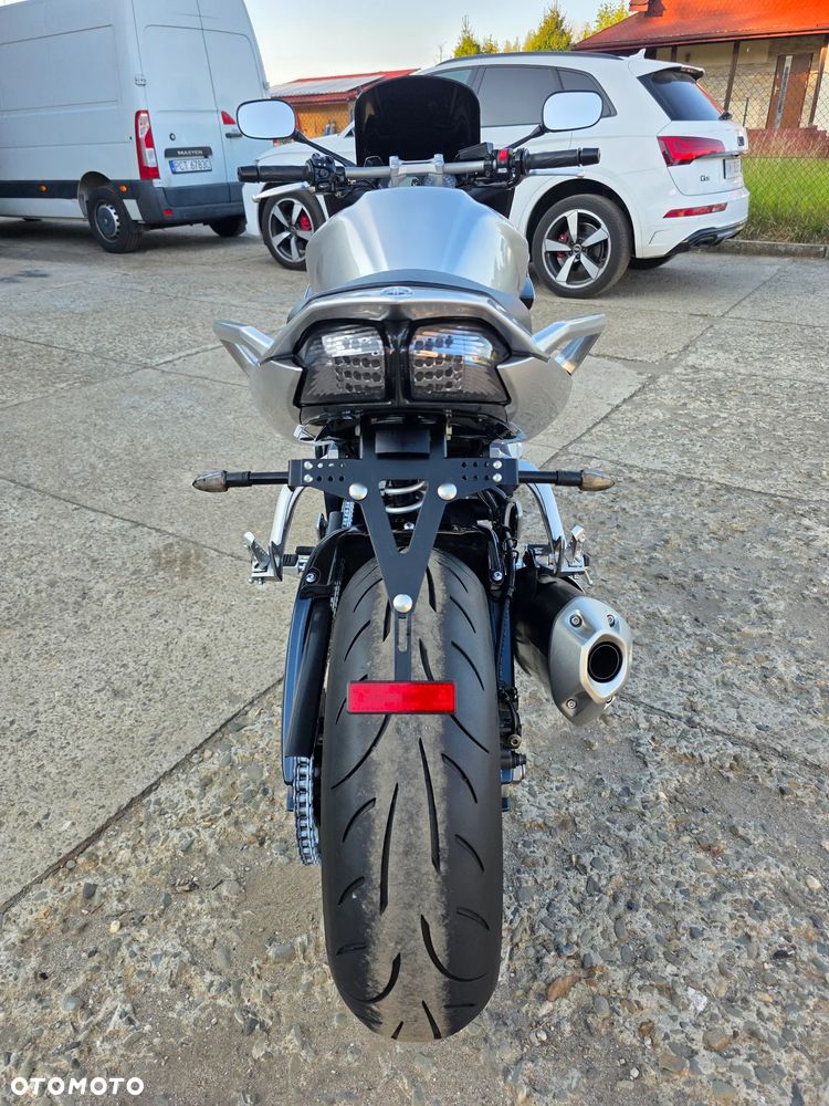 Yamaha FZ - 9
