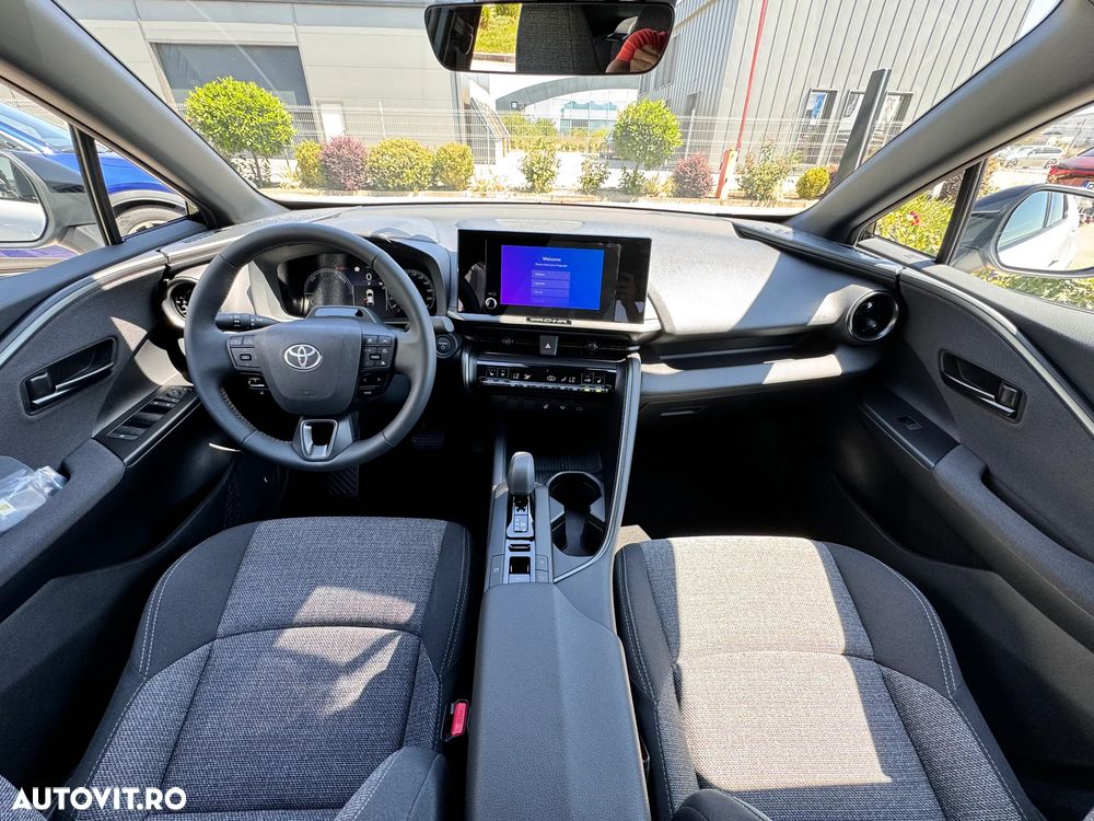 Toyota C-HR 2.0 HEV 180 CP 4x2 CVT Dynamic - 24