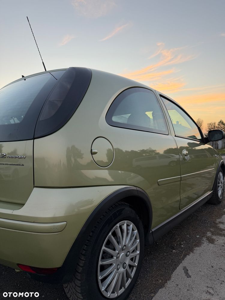 Opel Corsa 1.2 16V Edition - 17