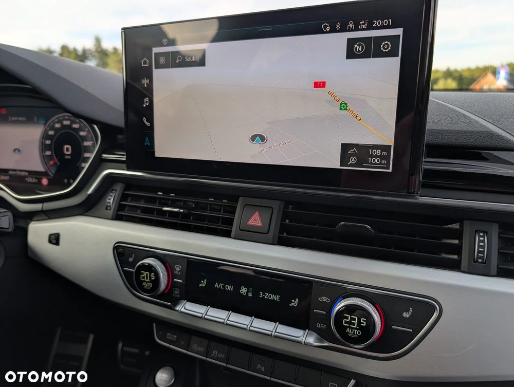 Audi A4 Avant 40 TFSI S tronic S line - 12