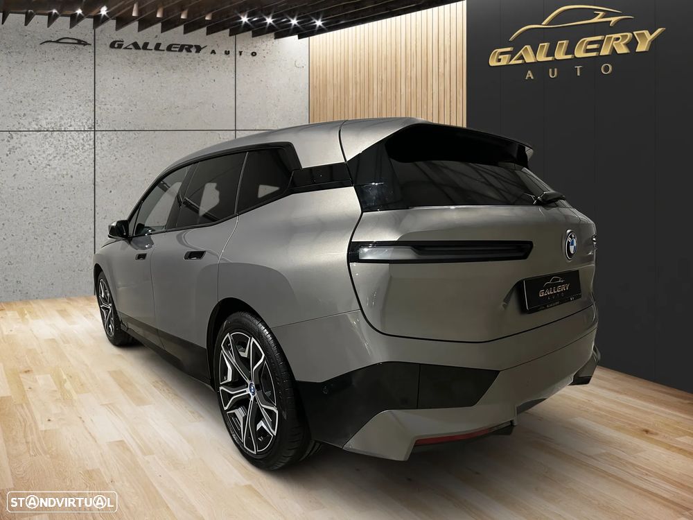 BMW iX xDrive 40 Pack Desportivo - 5