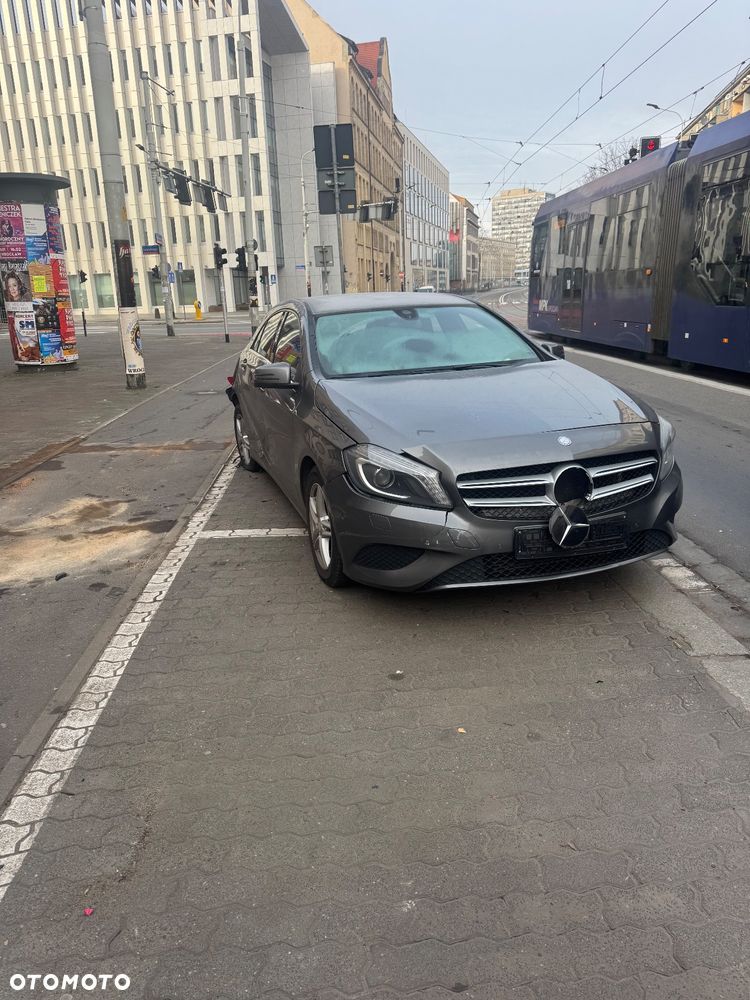 Mercedes-Benz Klasa A 180 - 4
