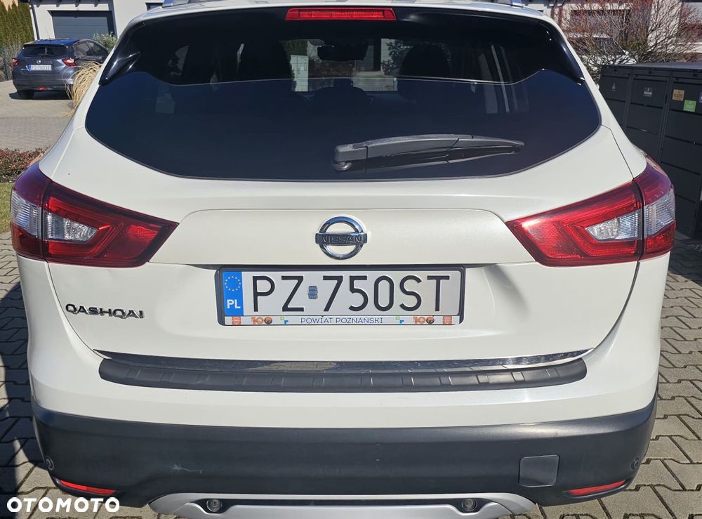 Nissan Qashqai 1.2 DIG-T N-Connecta EU6 - 3