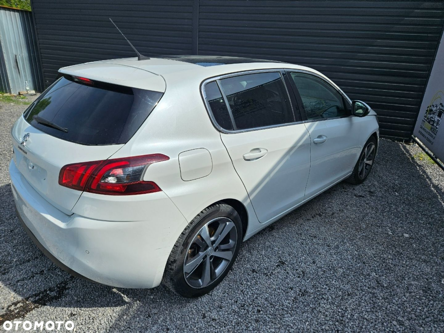 Peugeot 308 - 24