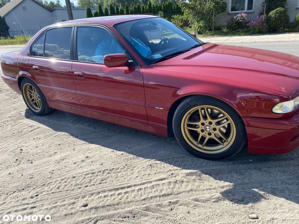 BMW Seria 7 740i - 17