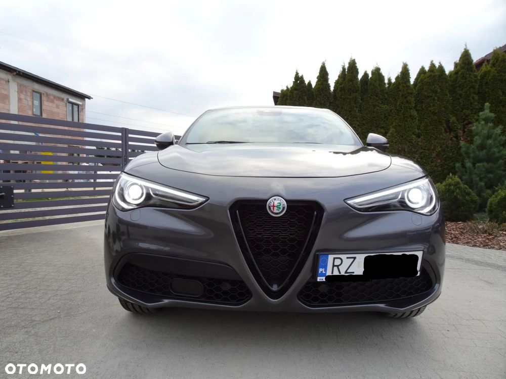 Alfa Romeo Stelvio 2.0 Turbo Sprint Q4 - 9