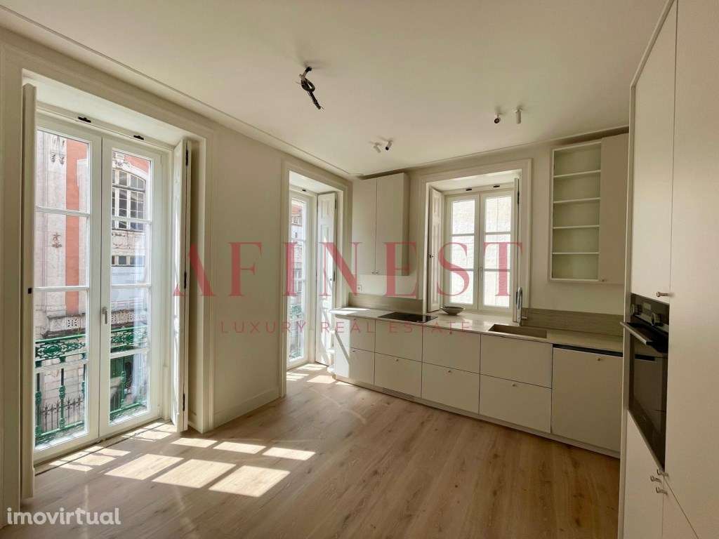 Apartamento T2 renovado em Alcântara - Grande imagem: 3/28