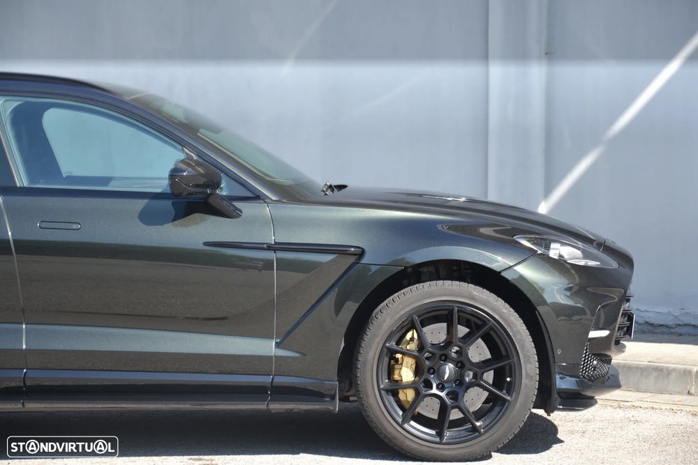 Aston Martin DBX 707 - 21