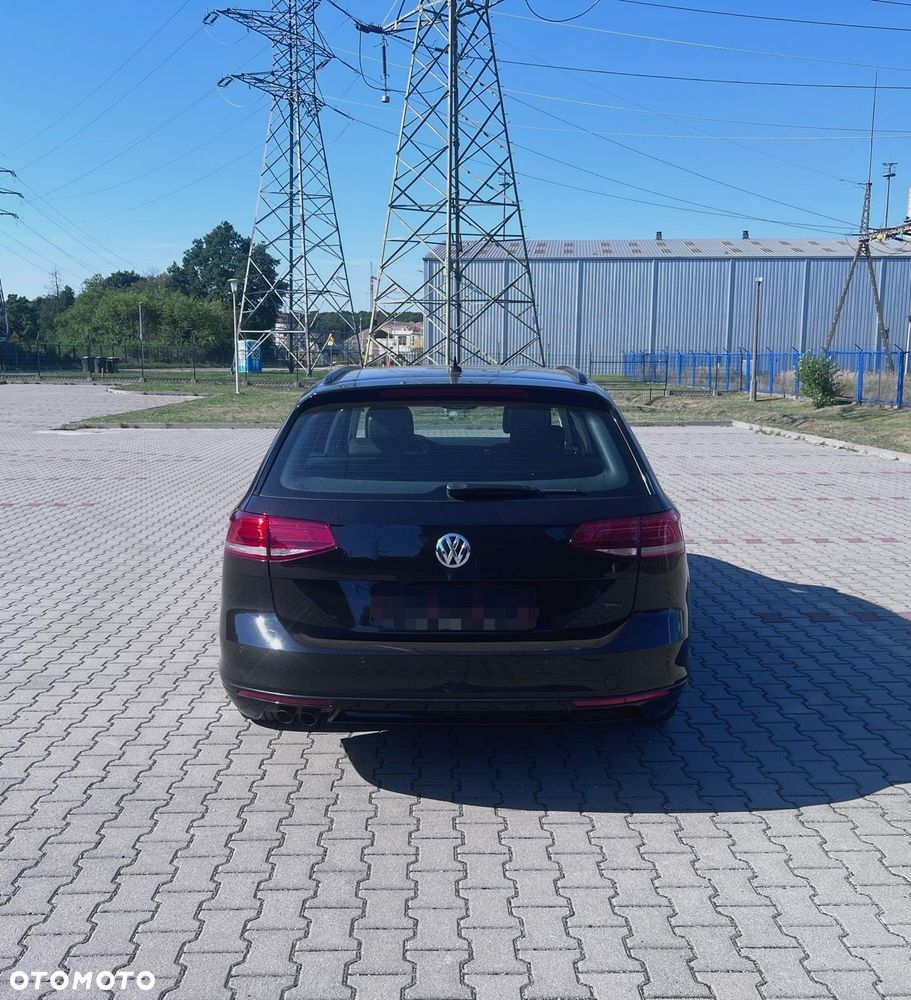 Volkswagen Passat Variant 2.0 TDI SCR DSG Comfortline - 17