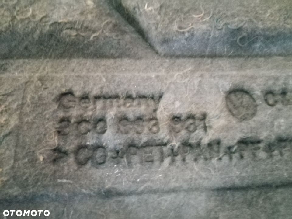 Wygłuszenie maski podbitka VW Passat B6 3C0863831 - 6