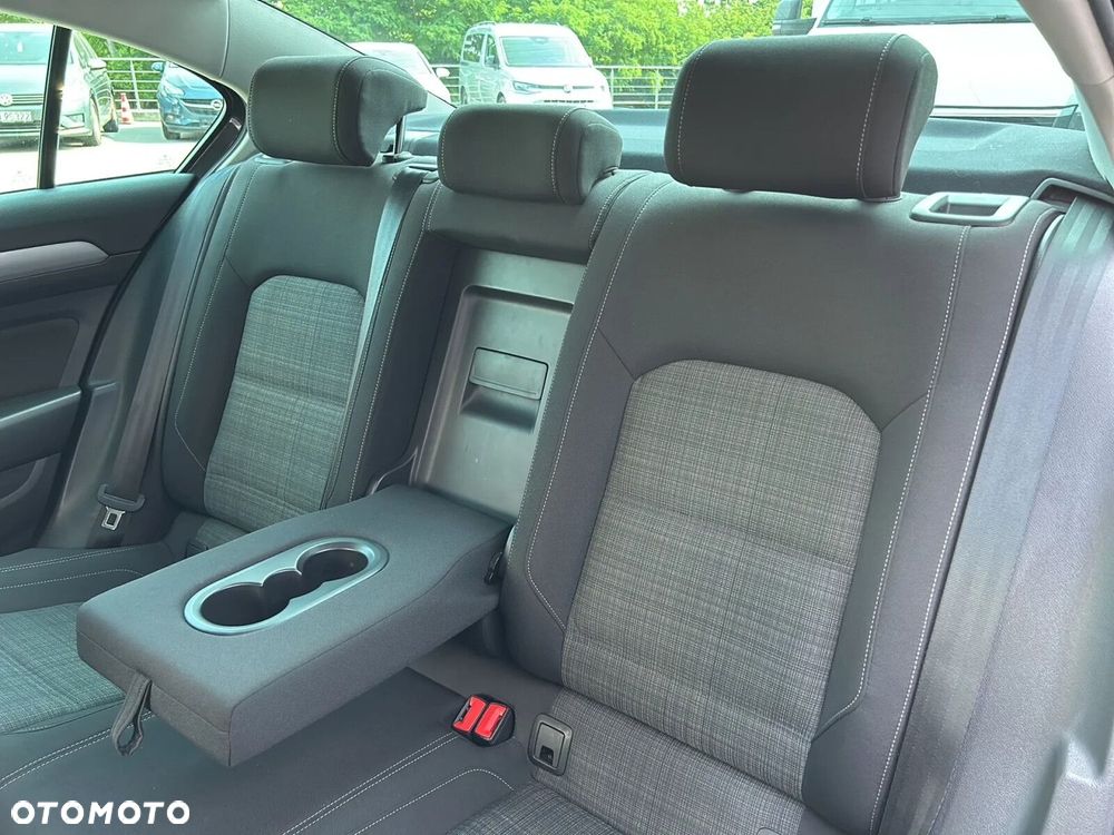 Volkswagen Passat 1.5 TSI EVO Business DSG - 20