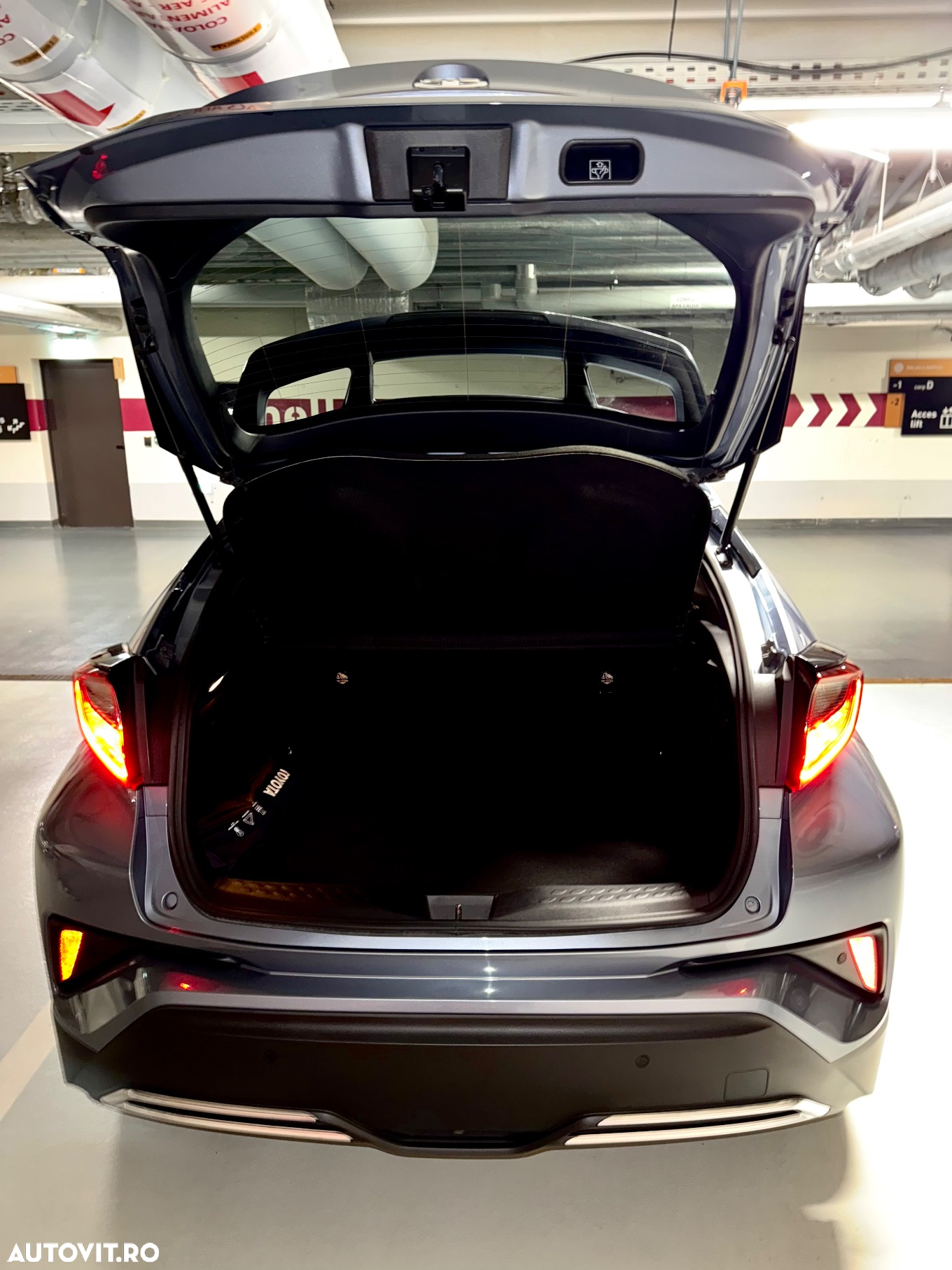 Toyota C-HR 2.0 HSD 184 CP 4x2 CVT Style - 8