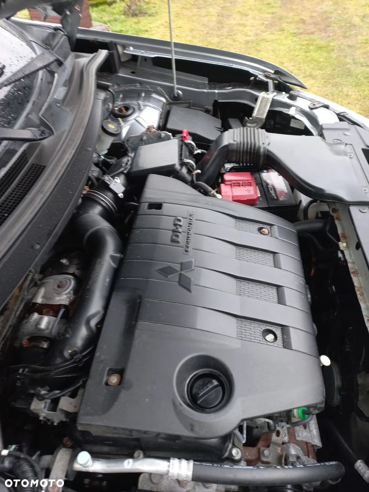 Mitsubishi Outlander 2.2 DID Intense - 17