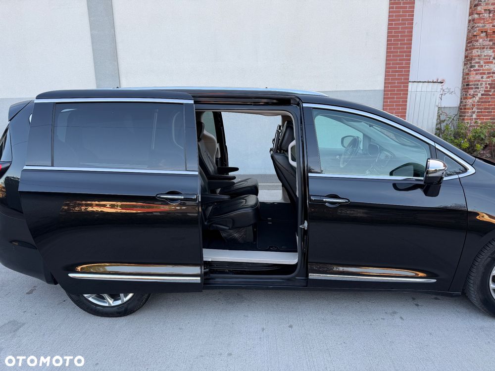 Chrysler Pacifica - 8