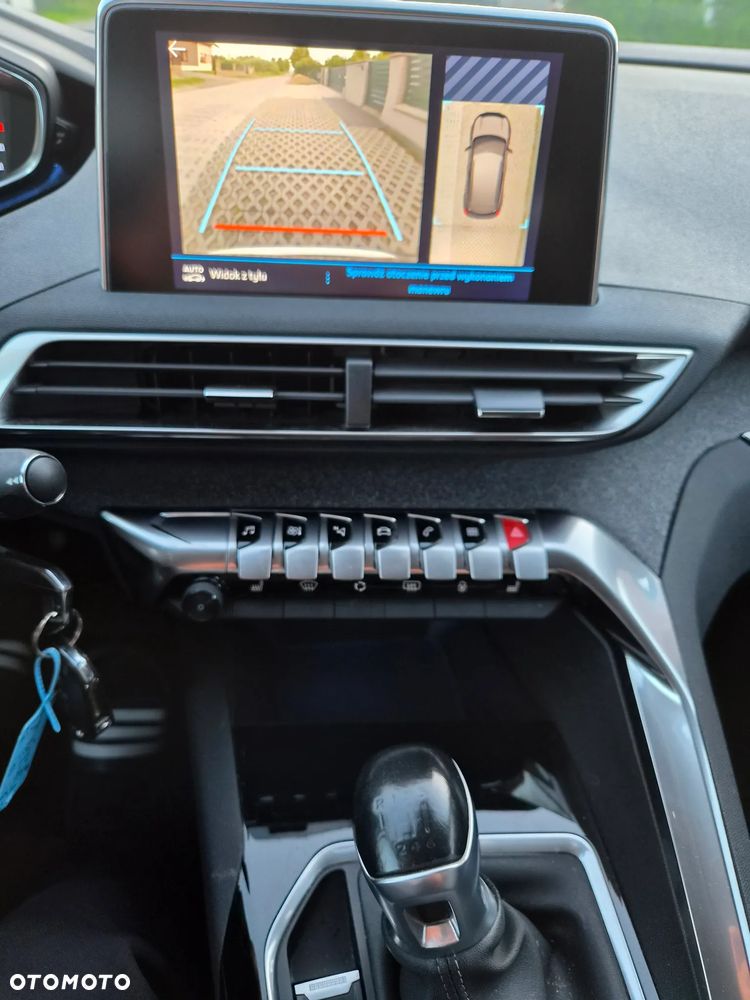 Peugeot 3008 PureTech 130 Stop & Start GPF Allure Business-Paket - 7