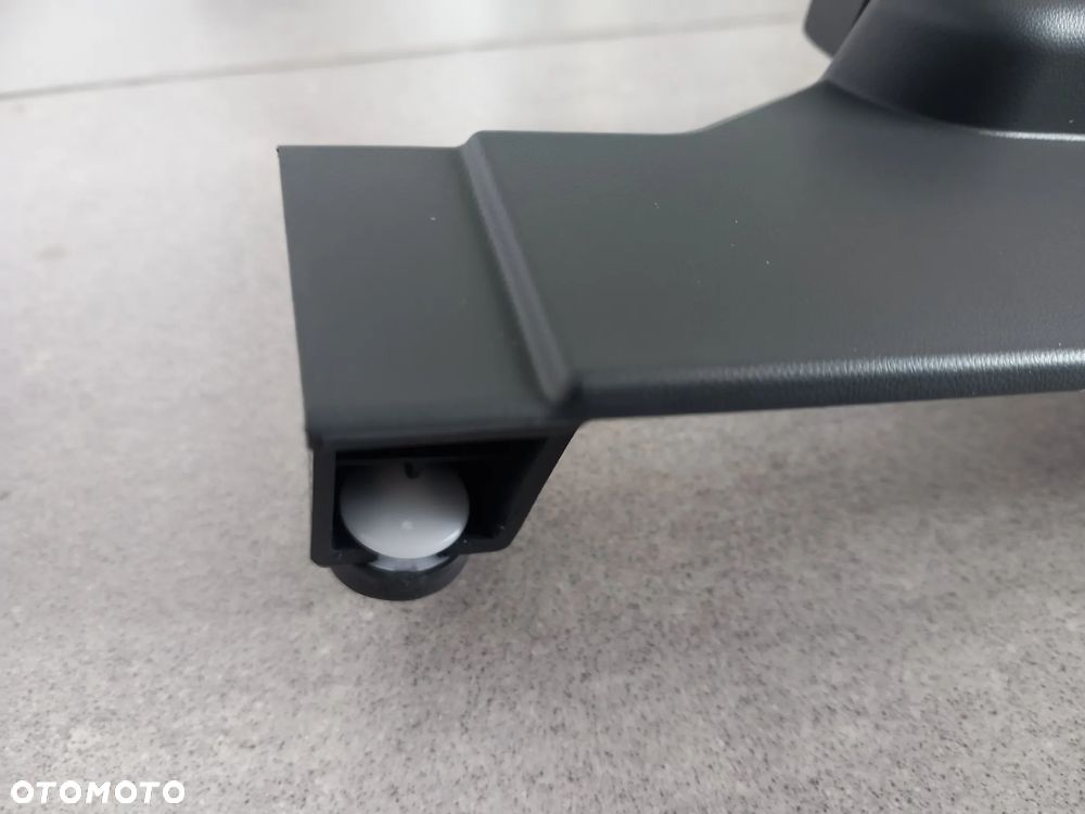 Zaślepka - osłona zawiasu drzwi tylnych prawych Ford Transit/Tourneo Courier 2014- 1864392 - 3