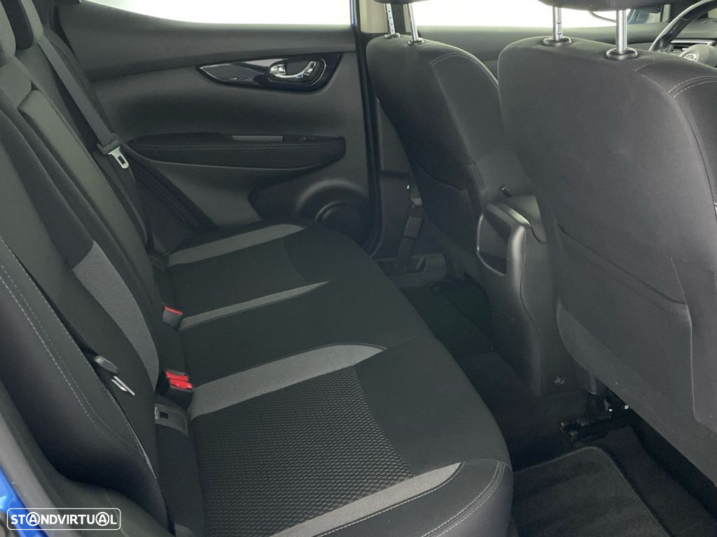 Nissan Qashqai 1.5 dCi N-Connecta - 25
