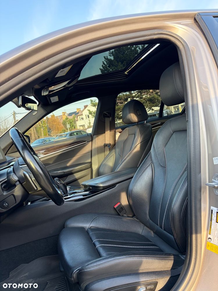 BMW Seria 5 530i M Sport sport - 9