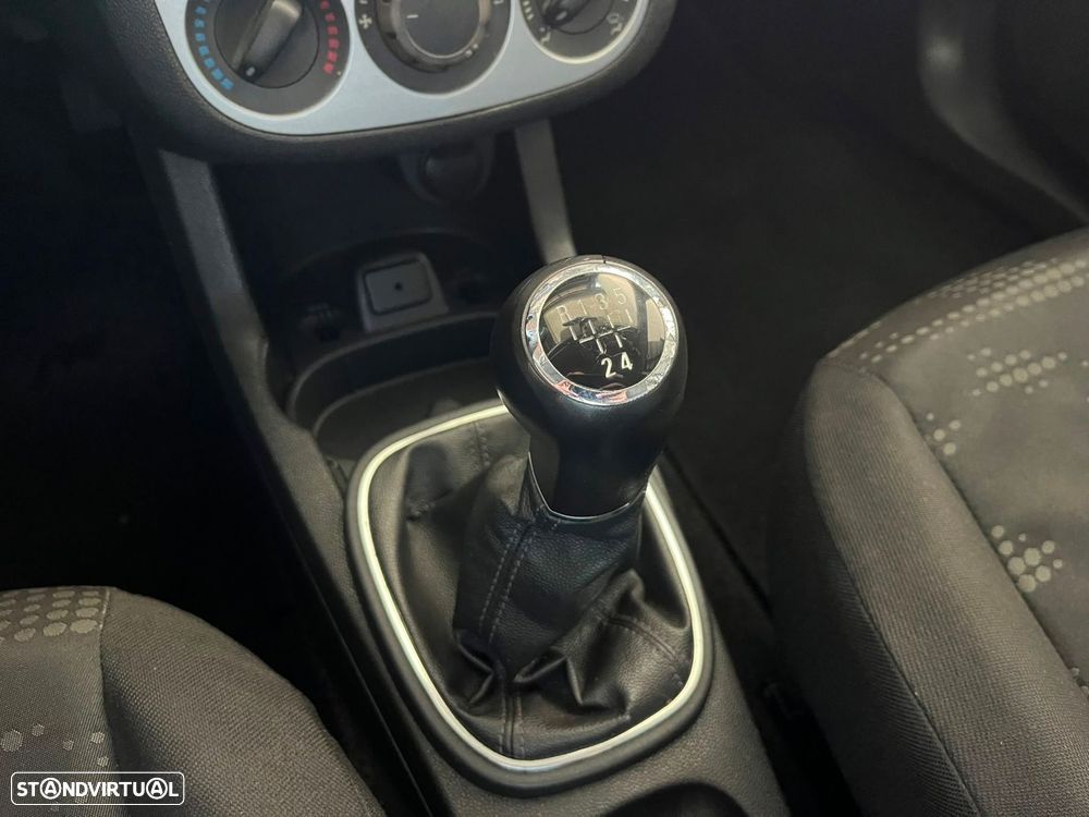 Opel Corsa 1.2 Enjoy S/S - 20