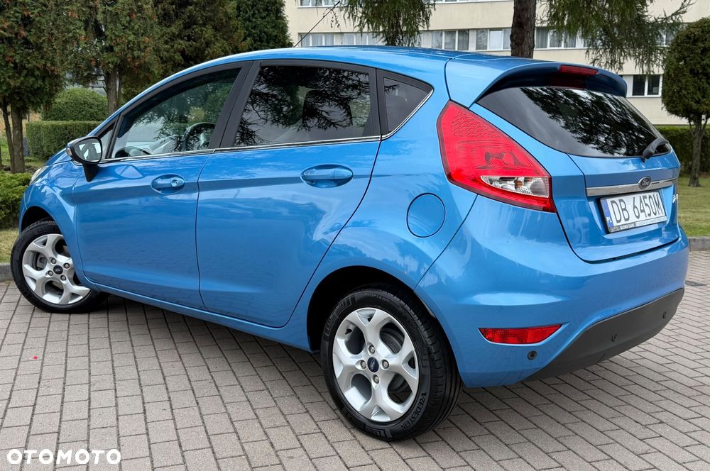 Ford Fiesta - 10