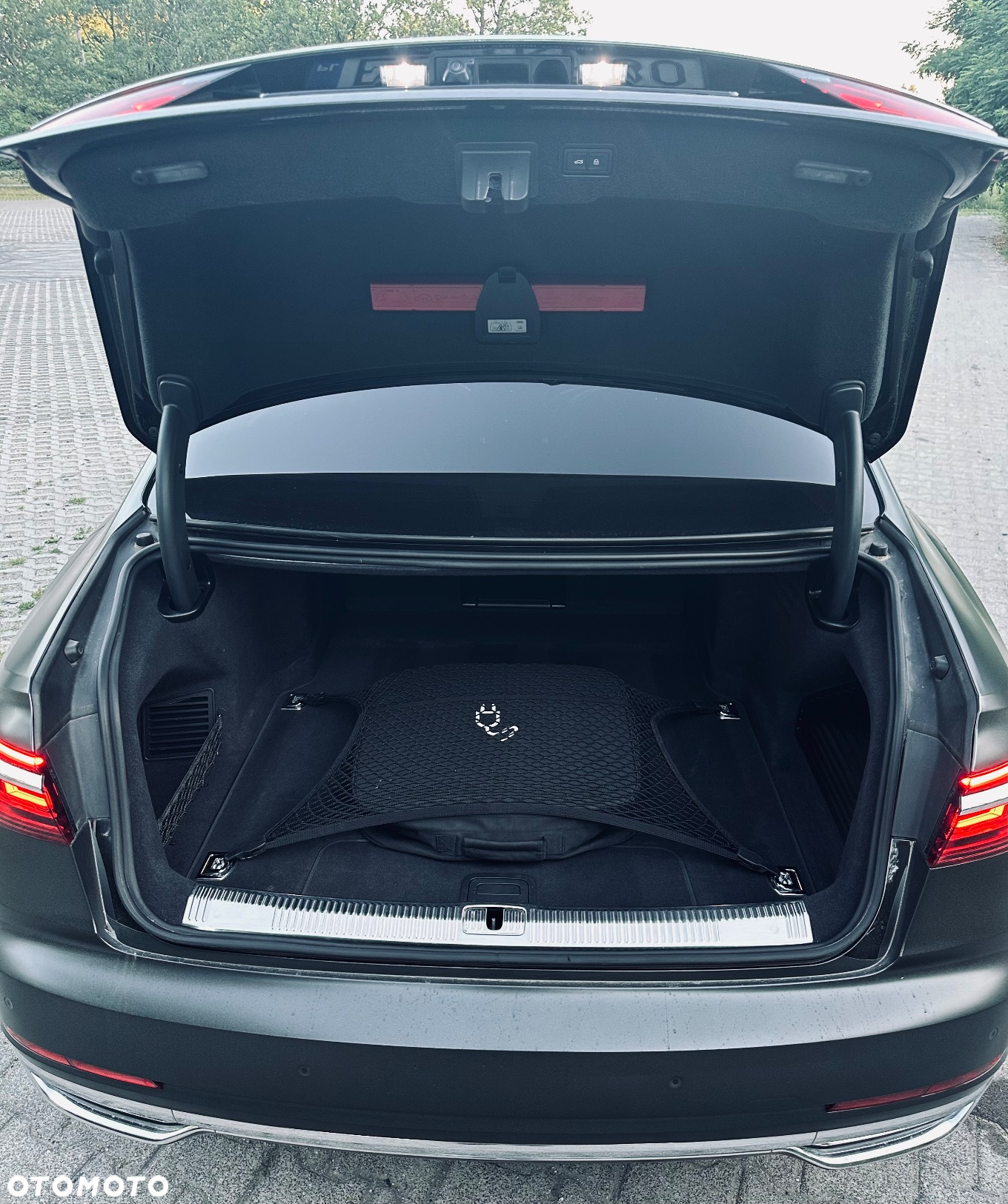 Audi A8 L 60 TFSI e Quattro Tiptronic - 11