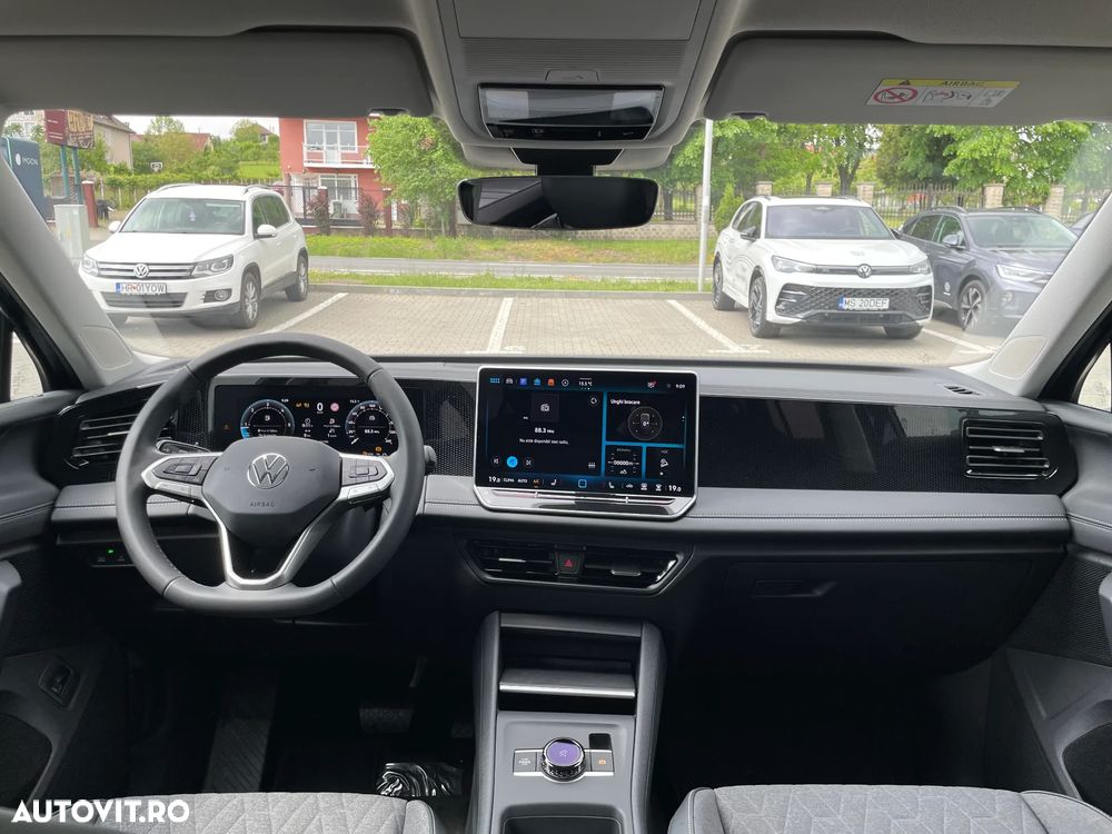 Volkswagen Tiguan - 12