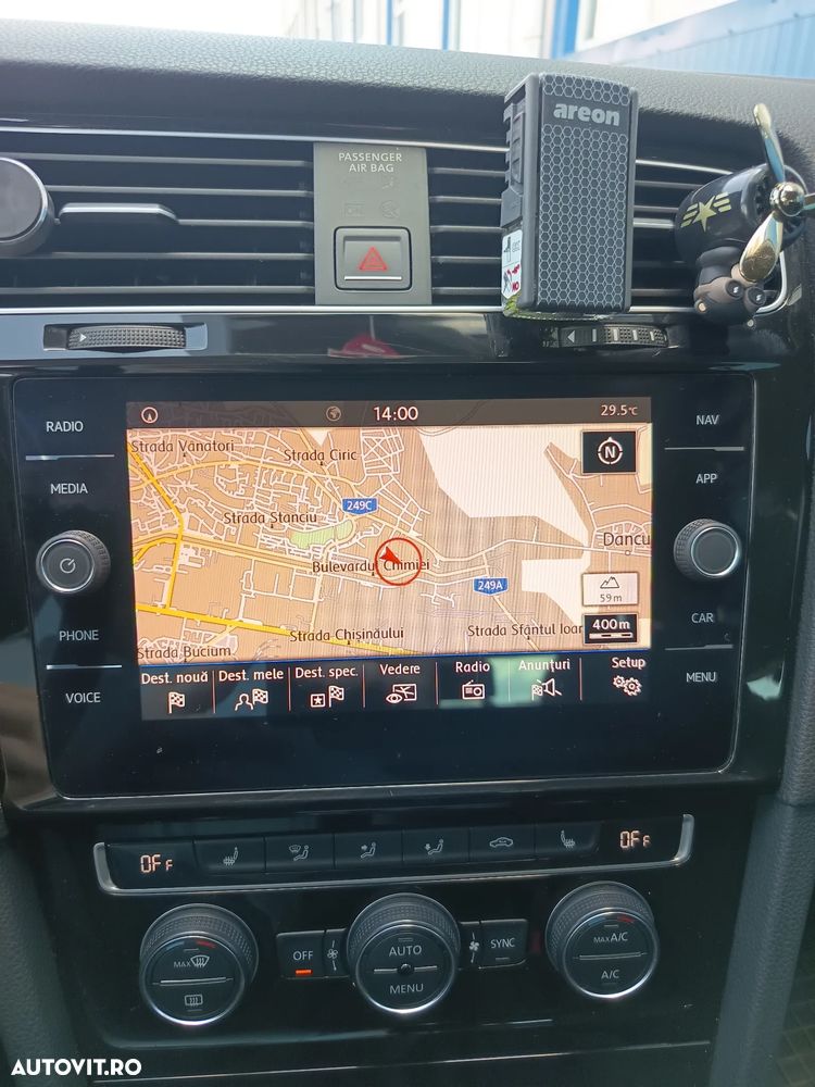 Volkswagen Golf - 15
