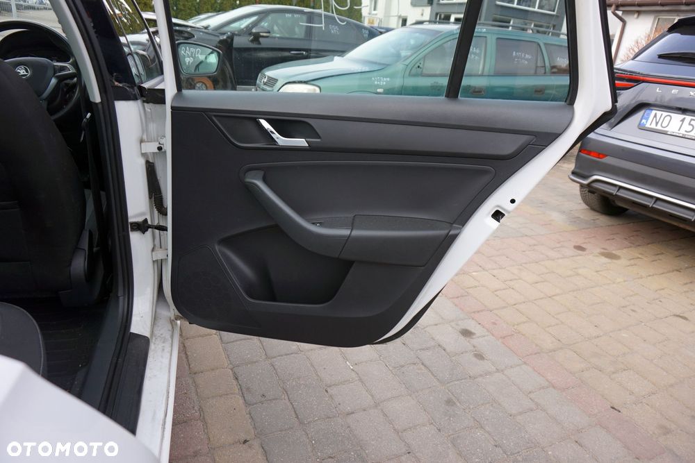 DRZWI TYLNE PRAWE RAPID NH3 HB LF9E  BIAŁY SKODA 2012-2019 - 9