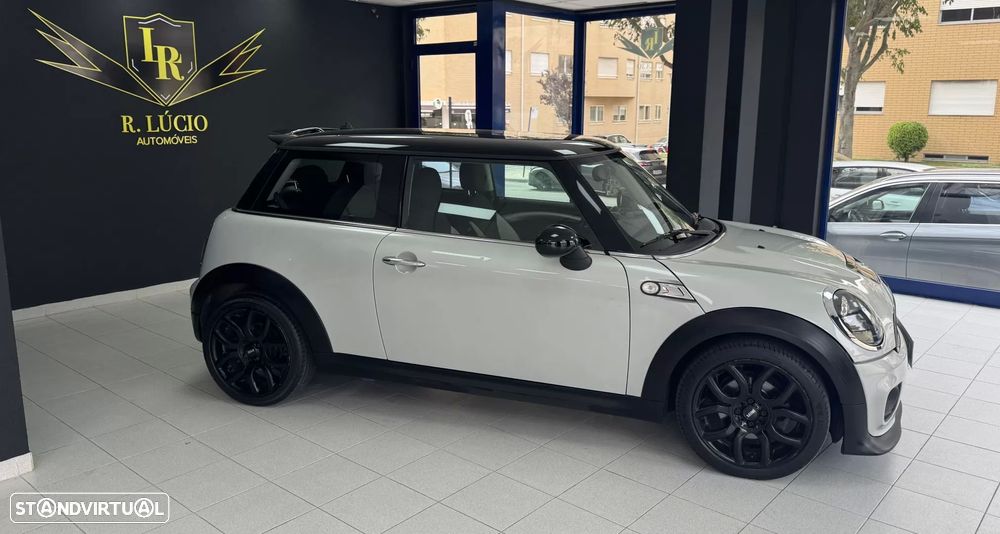 MINI 3 Portas Cooper D - 6