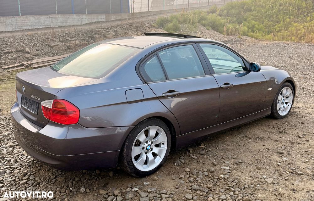 BMW Seria 3 320d - 4