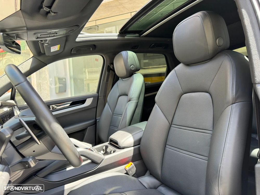 Porsche Cayenne E-Hybrid - 4