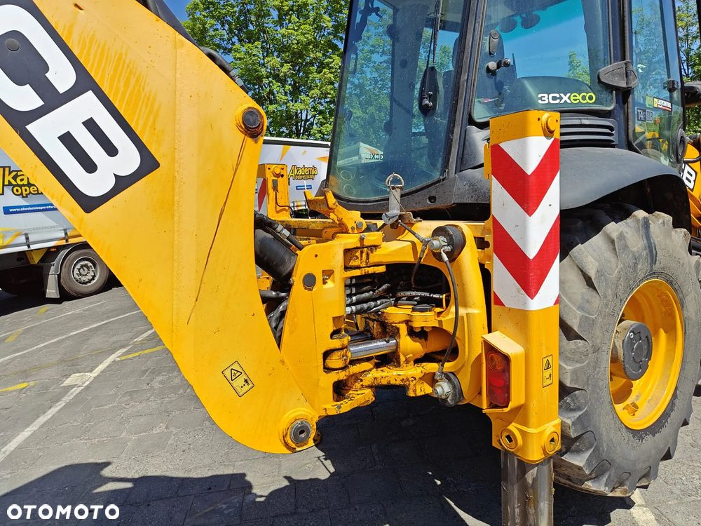 JCB 3CX - 7