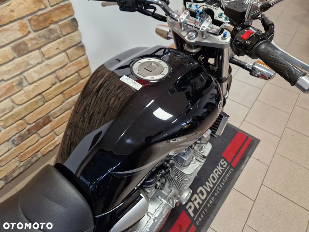 Yamaha XJR - 27
