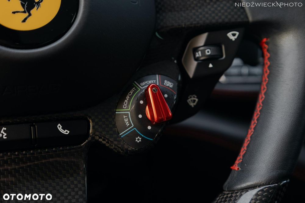 Ferrari GTC4Lusso - 21