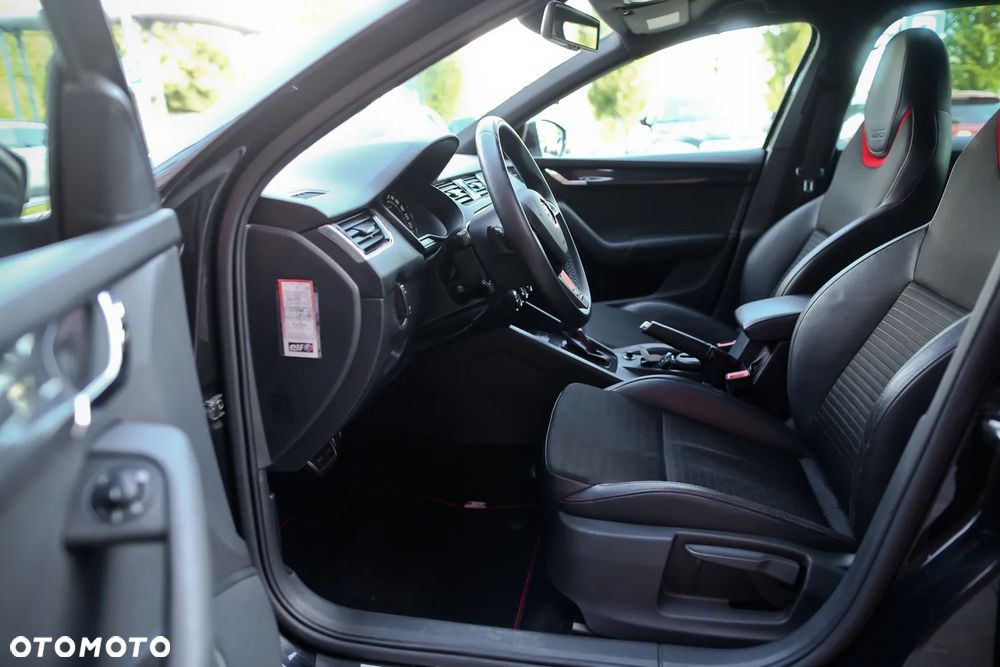 Skoda Octavia 2.0 TDI DSG RS - 19