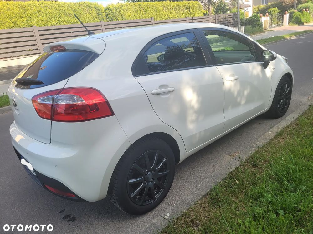 Kia Rio 1.2 Attract - 8