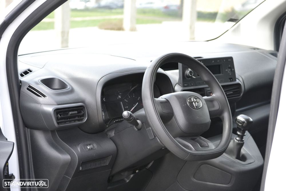 Toyota Proace City 1.5D L1 Comfort com Proteção Interior - 11