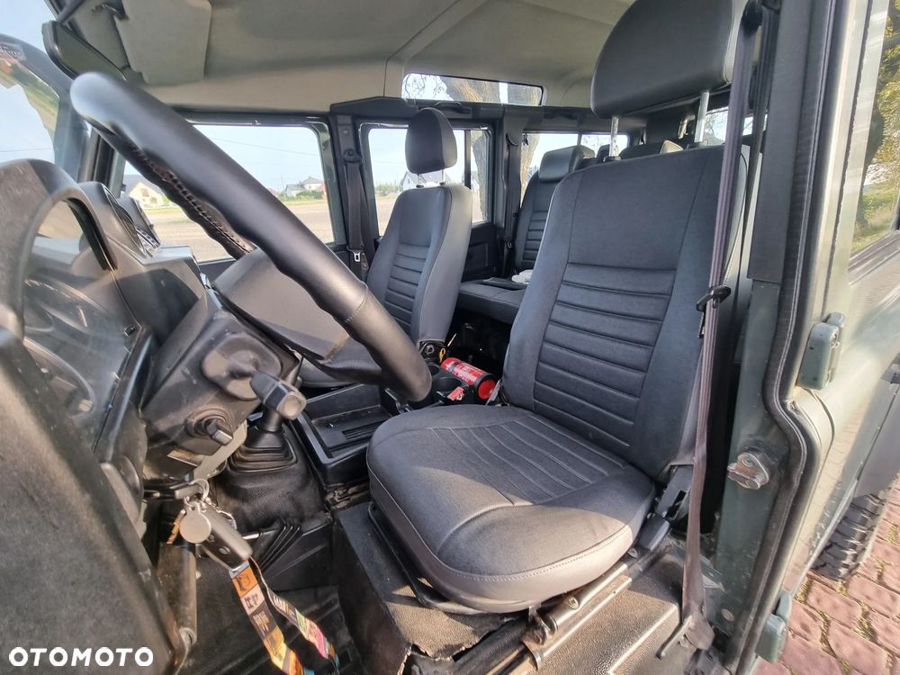 Land Rover Defender 2.2 TD4 SE - 31