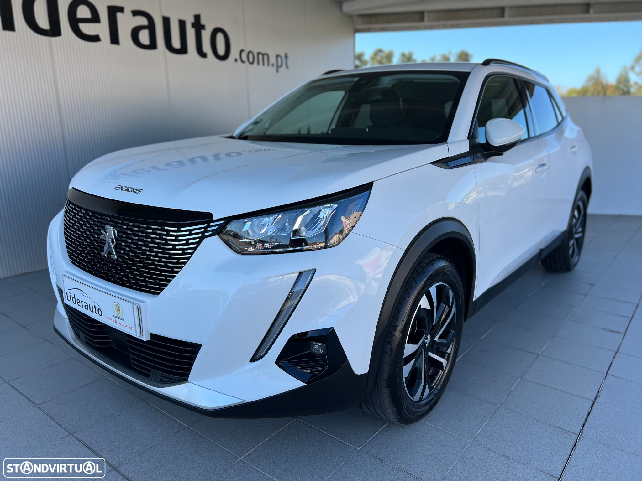 Peugeot 2008 1.5 BlueHDi Allure Pack - 2