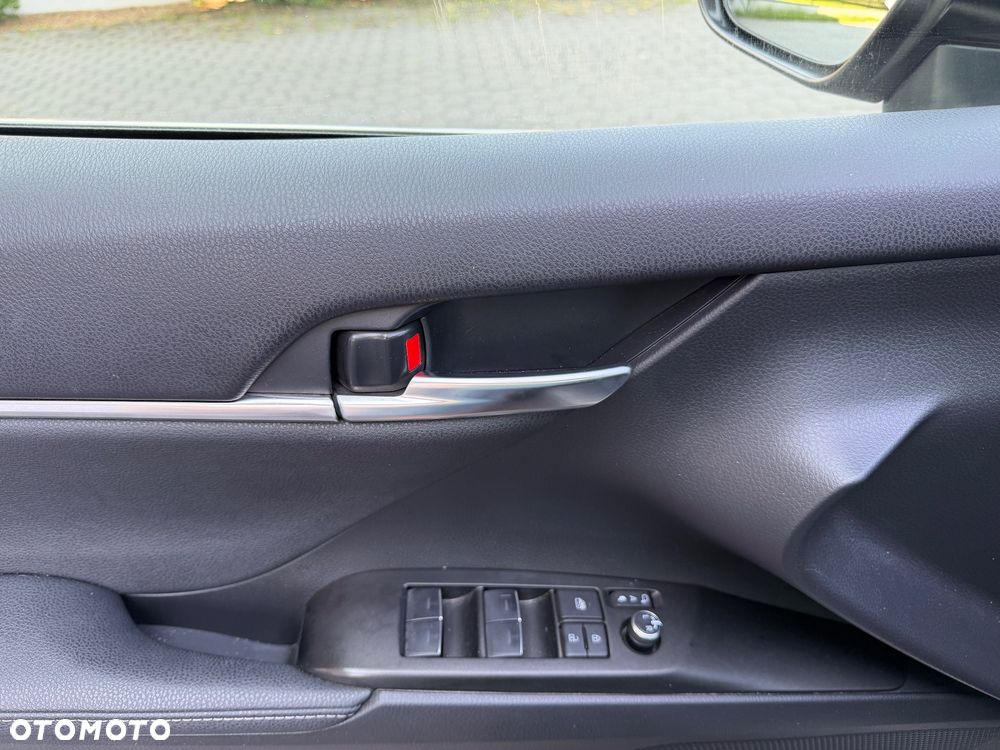 Toyota Camry 2.5 Hybrid Prestige CVT - 21