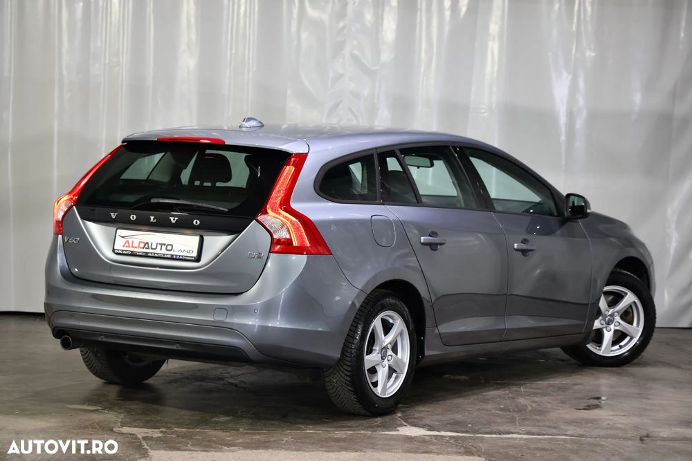 Volvo V60 D2 DRIVe Kinetic - 3
